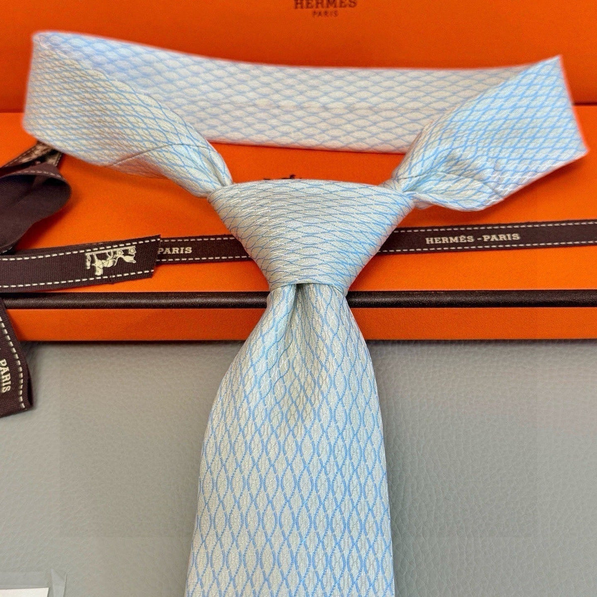 Hermes Style Men's Textured Basketweave Silk Tie