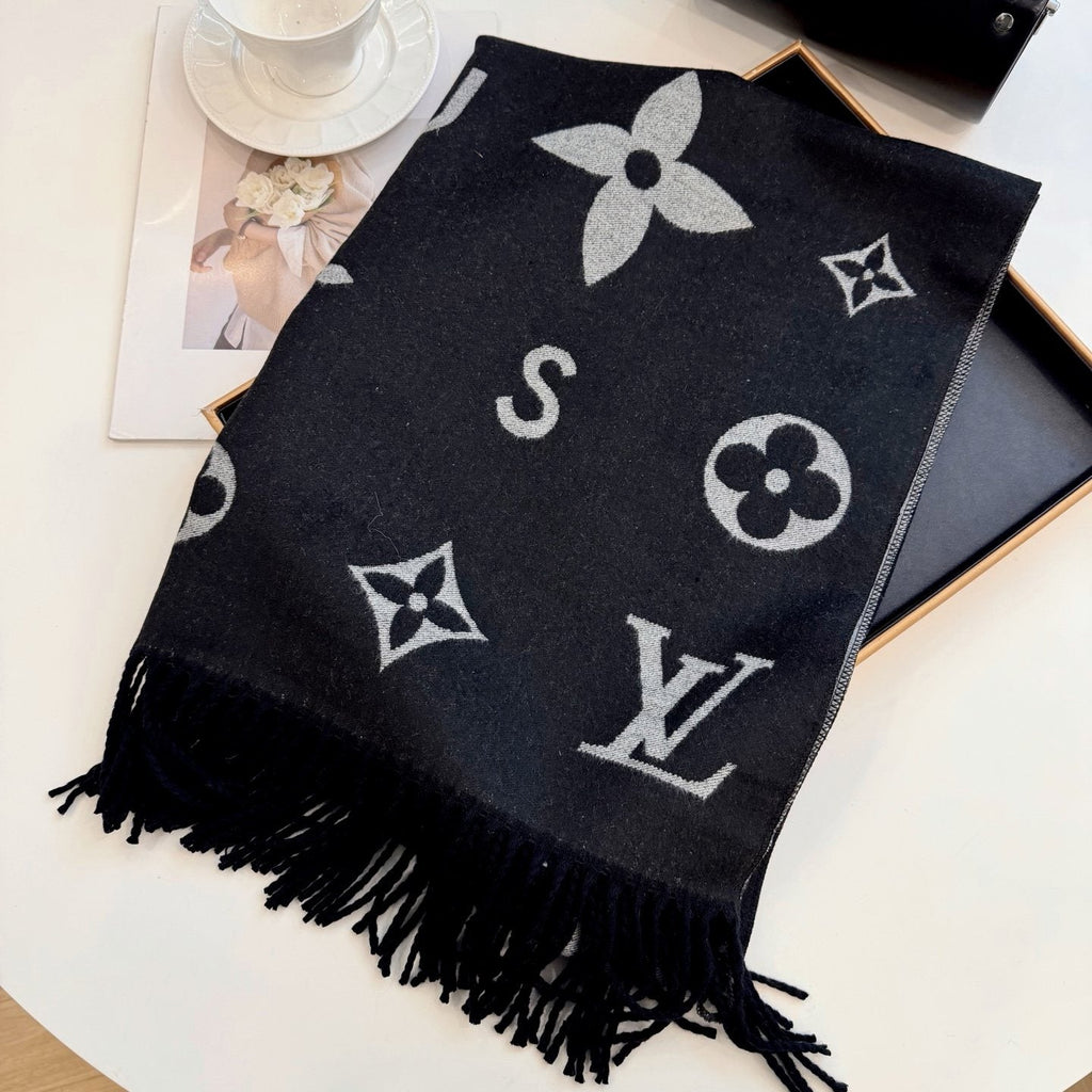 Louis Vuitton Black & Gray Patterned Scarf