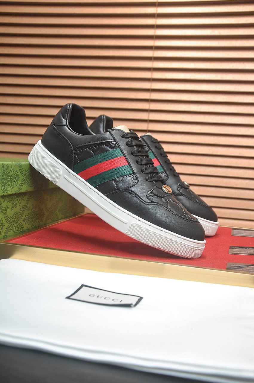 Gucci Green-Red Stripe Low-Top Sneakers