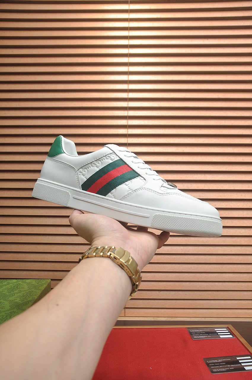 Gucci Green-Red Stripe Low-Top Sneakers